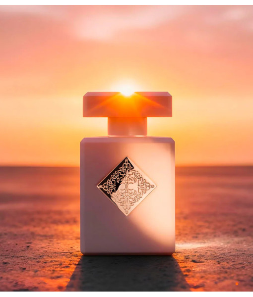 Initio Parfums Privés<br>
Lift Me Up<br>
Extrait de Parfum<br>
90 mL / 3.04 fl. oz. Initio Parfums Privés<br>
Lift Me Up<br>
Extrait de Parfum<br>
90 mL / 3.04 fl. oz.