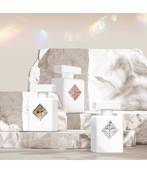 Initio Parfums Privés<br>
Lift Me Up<br>
Extrait de Parfum<br>
90 mL / 3.04 fl. oz. Initio Parfums Privés<br>
Lift Me Up<br>
Extrait de Parfum<br>
90 mL / 3.04 fl. oz.