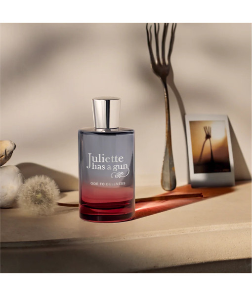 Juliette Has a Gun
<br>Ode to Dullness<br>
Eau de Parfum 100 mL / 3.4 fl. oz. Juliette Has a Gun
<br>Ode to Dullness<br>
Eau de Parfum 100 mL / 3.4 fl. oz.