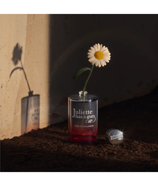 Juliette Has a Gun
<br>Ode to Dullness<br>
Eau de Parfum 100 mL / 3.4 fl. oz. Juliette Has a Gun
<br>Ode to Dullness<br>
Eau de Parfum 100 mL / 3.4 fl. oz.