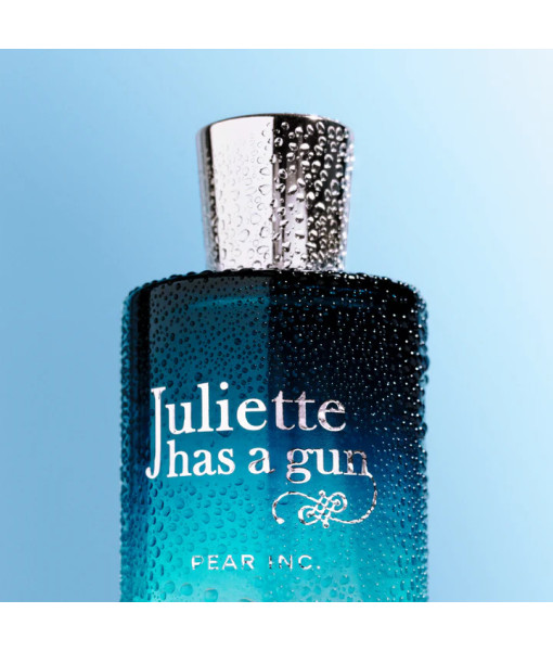 Juliette Has a Gun<br>
Pear Inc.<br>
Eau de Parfum 100 mL / 3.4 fl. oz. Juliette Has a Gun<br>
Pear Inc.<br>
Eau de Parfum 100 mL / 3.4 fl. oz.
