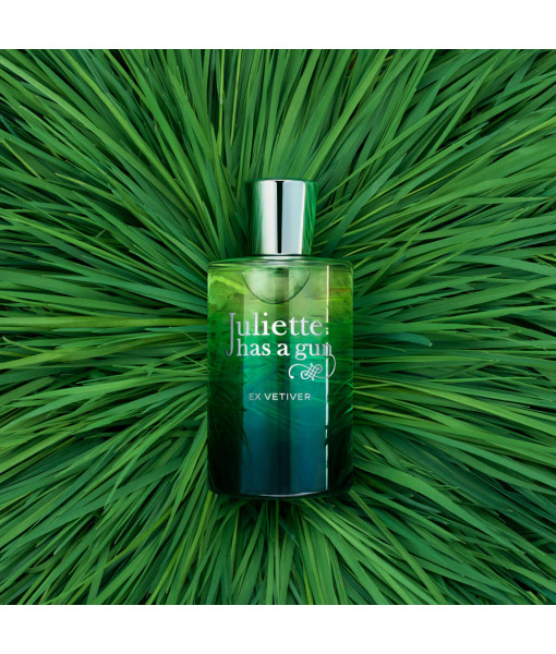 Juliette Has a Gun<br>
Ex Vetiver<br>
Eau de Parfum 100 mL / 3.4 fl. oz. Juliette Has a Gun<br>
Ex Vetiver<br>
Eau de Parfum 100 mL / 3.4 fl. oz.