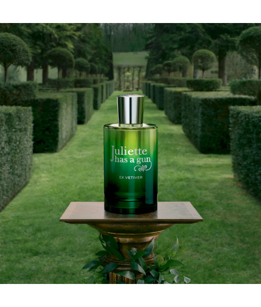 Juliette Has a Gun<br>
Ex Vetiver<br>
Eau de Parfum 100 mL / 3.4 fl. oz. Juliette Has a Gun<br>
Ex Vetiver<br>
Eau de Parfum 100 mL / 3.4 fl. oz.